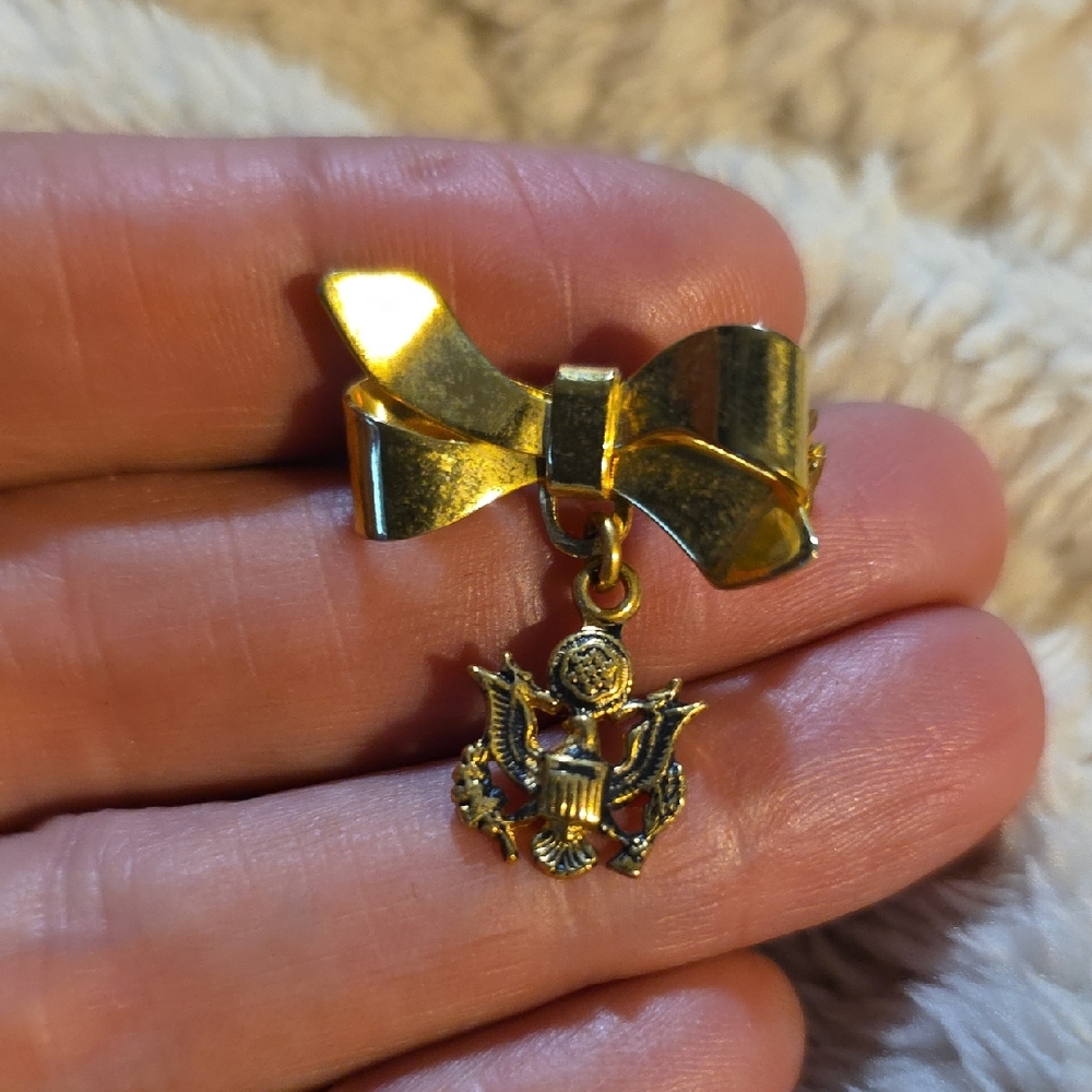 U.S. Army Gold Bow Brooch with Eagle Charm